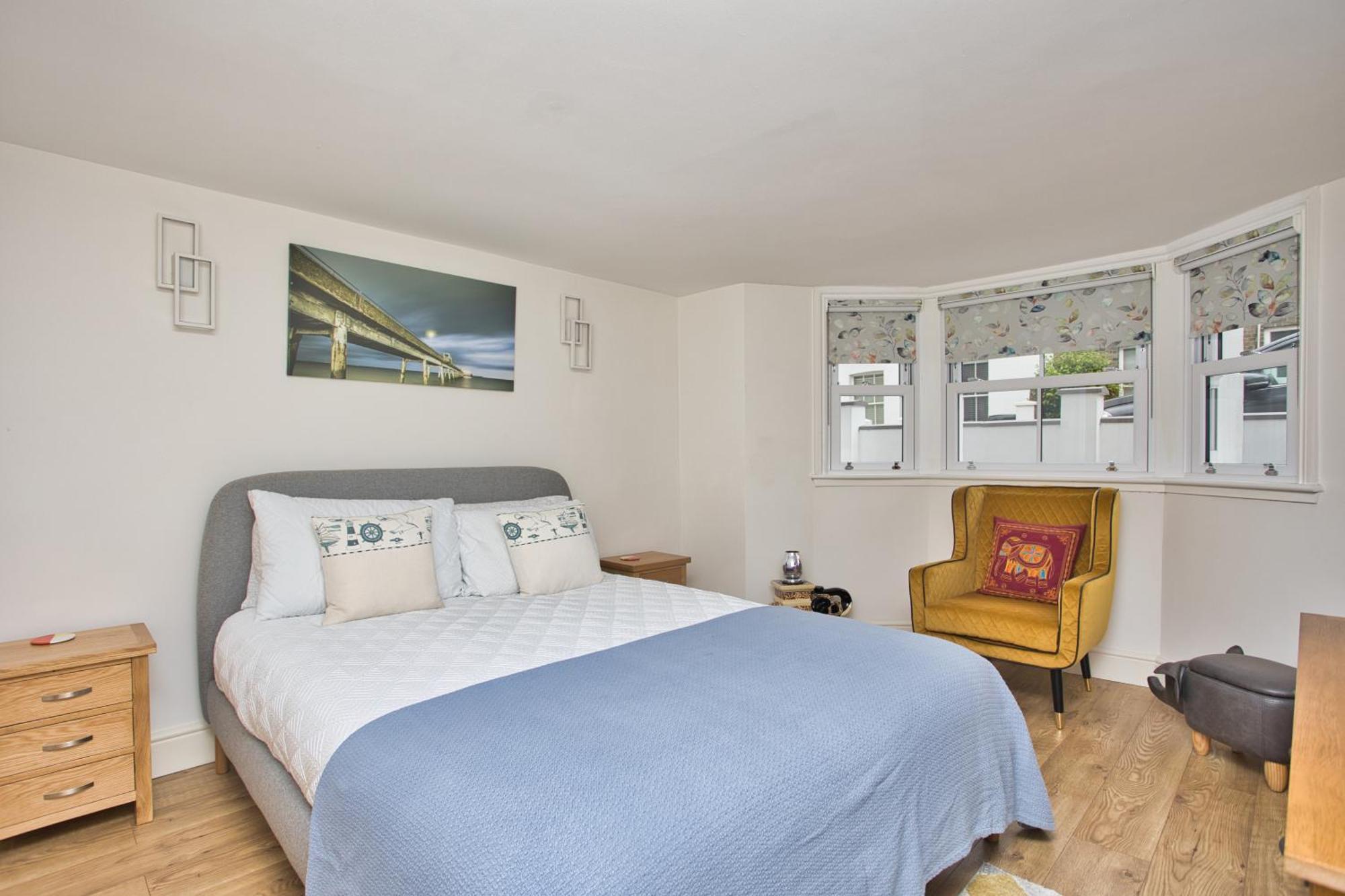 Spacious Seaside Escape In The Heart Of Deal, 4 Mins From The * Deal